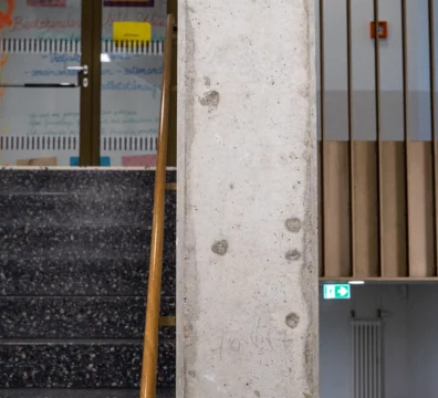 Treppenhaus Schule 2